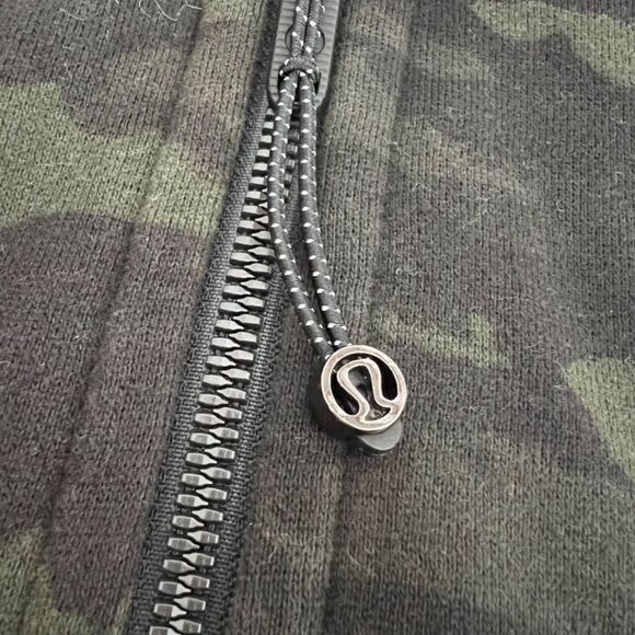 Lululemon Scuba Hoodie Incognito Camo Multi Gator Green Size 4 - Picture 2 of 11
